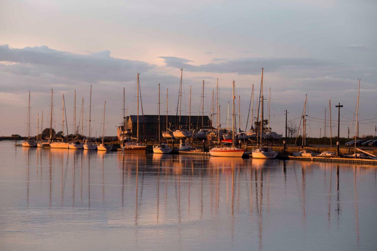 Aveiro'S Dock Apartments ภายนอก รูปภาพ